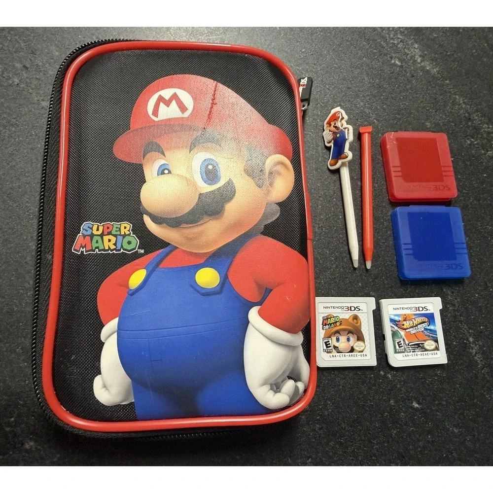 Nintendo 3DS Super Mario Carrying Case Bundle Mario 3D Land Hot Wheels Stylus